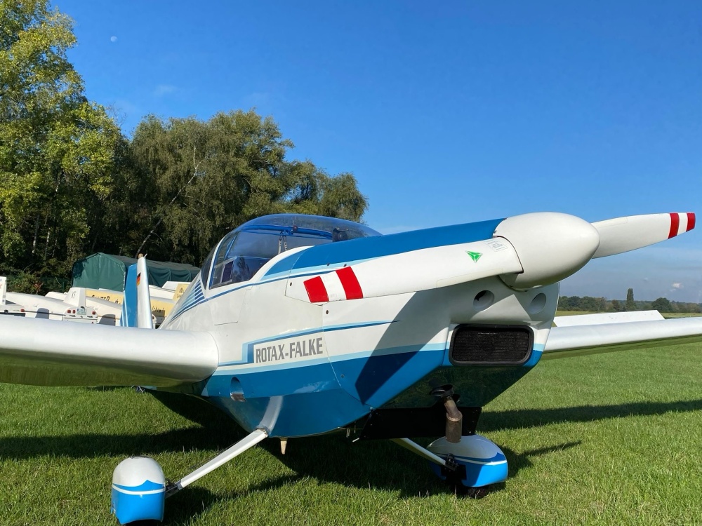 SF25 Rotax Falke